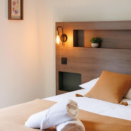 Appart'Hotel Le Corot - Acces Autonome - Saint-Junien Centre Zewnętrze zdjęcie