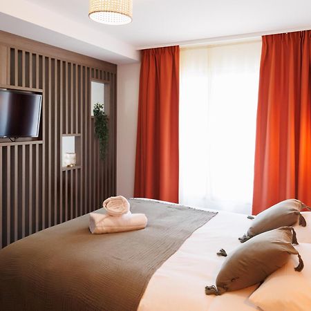 Appart'Hotel Le Corot - Acces Autonome - Saint-Junien Centre Zewnętrze zdjęcie
